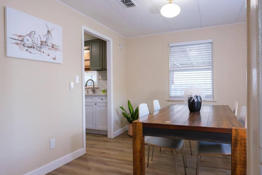 Villa House Near Tampa Zoo And Busch Gardens, Free High Speed Wifi Exterior foto